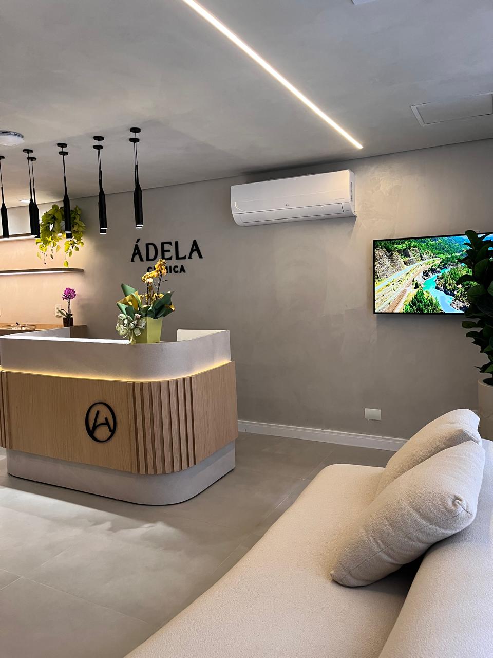 Recepção da clínica Adela